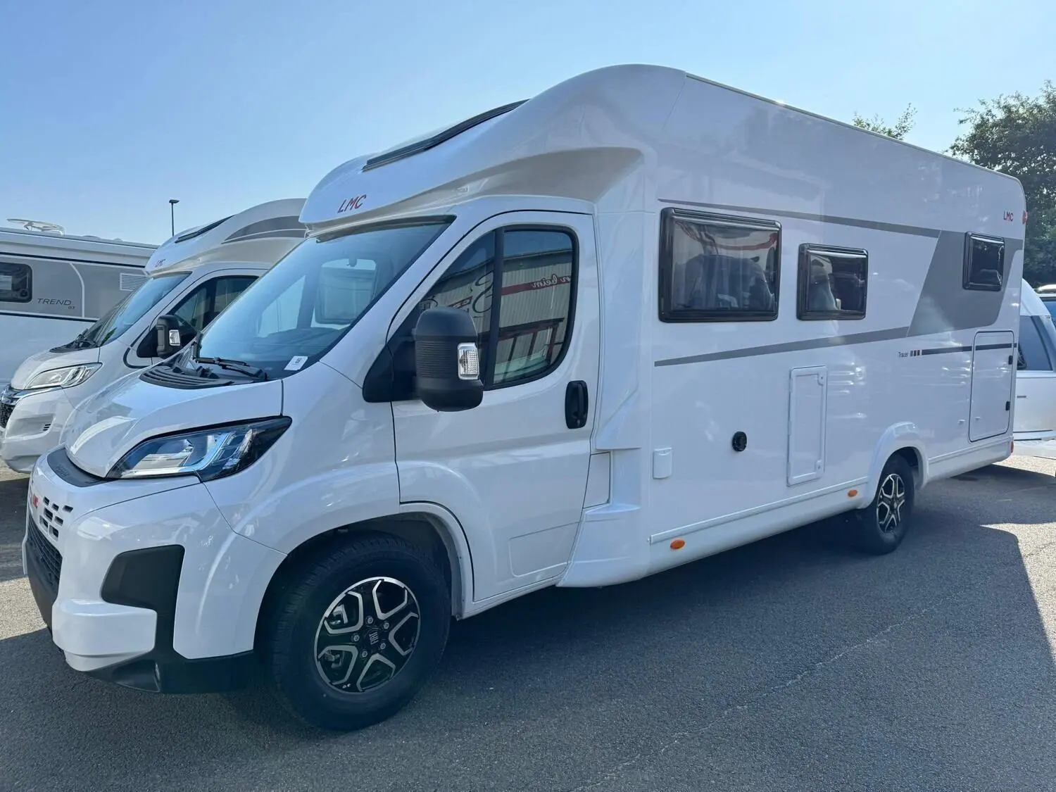 Huur mobilhome LMC Tracer 730EL in Limburg